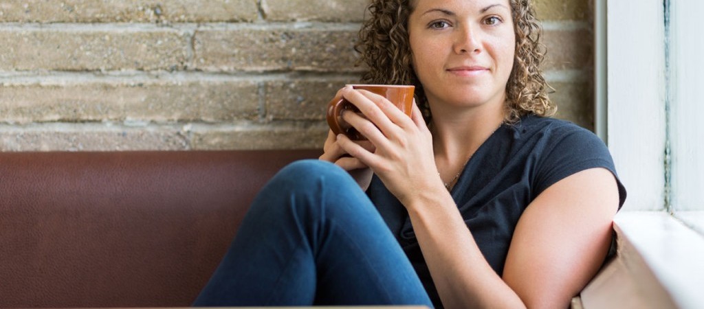 woman-drinking-coffee